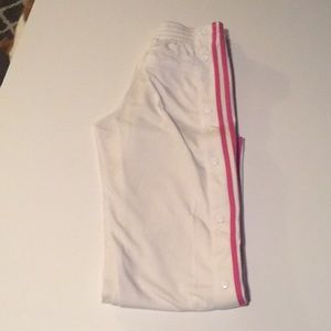 Snap pants-snaps still work and stay shut